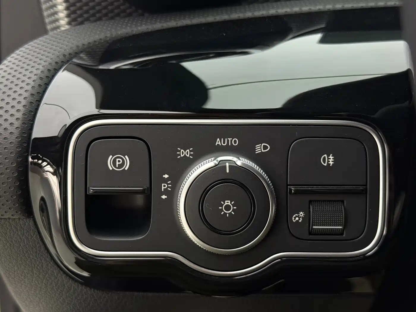 Mercedes-Benz A-Class 2023 A 180 L фото 15