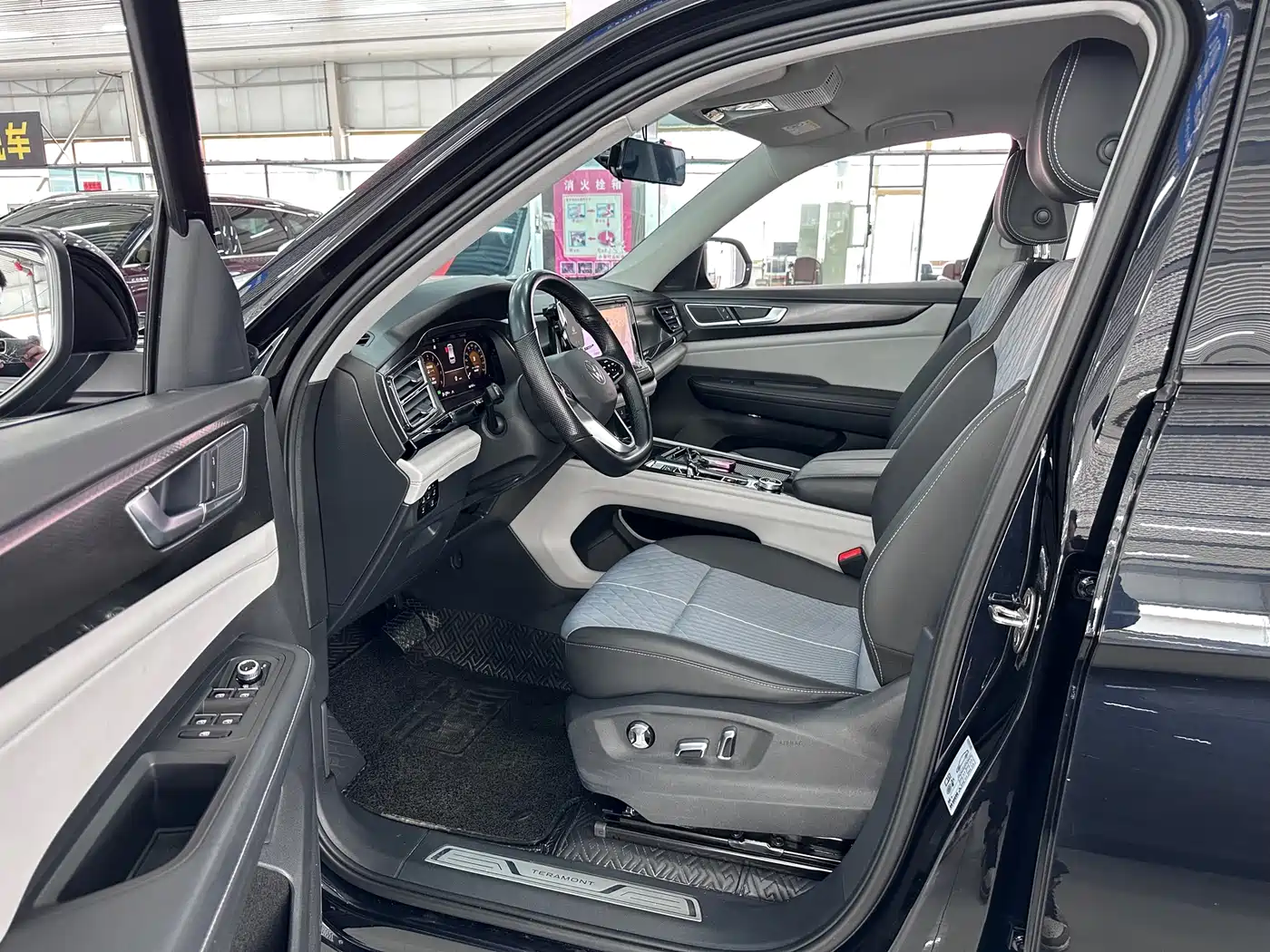 Volkswagen Teramont 2022 380TSI 4MOTION Luxury фото 15