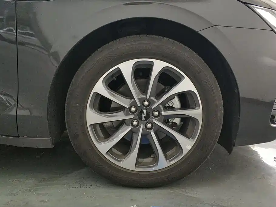 Lincoln Z 2025 2025 2.0T Premium Edition