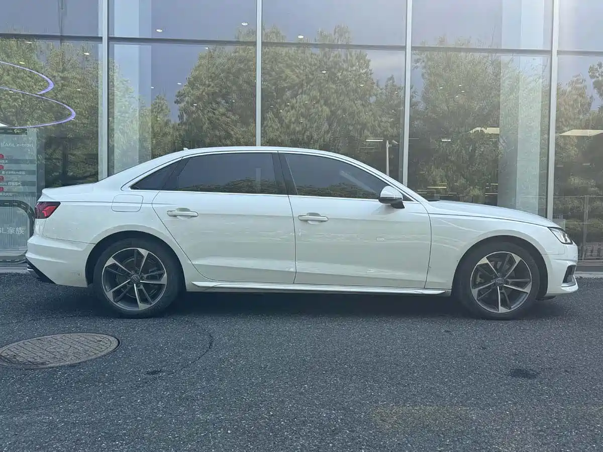 Audi A4L 2020 40 TFSI Fashion Elegance фото 4