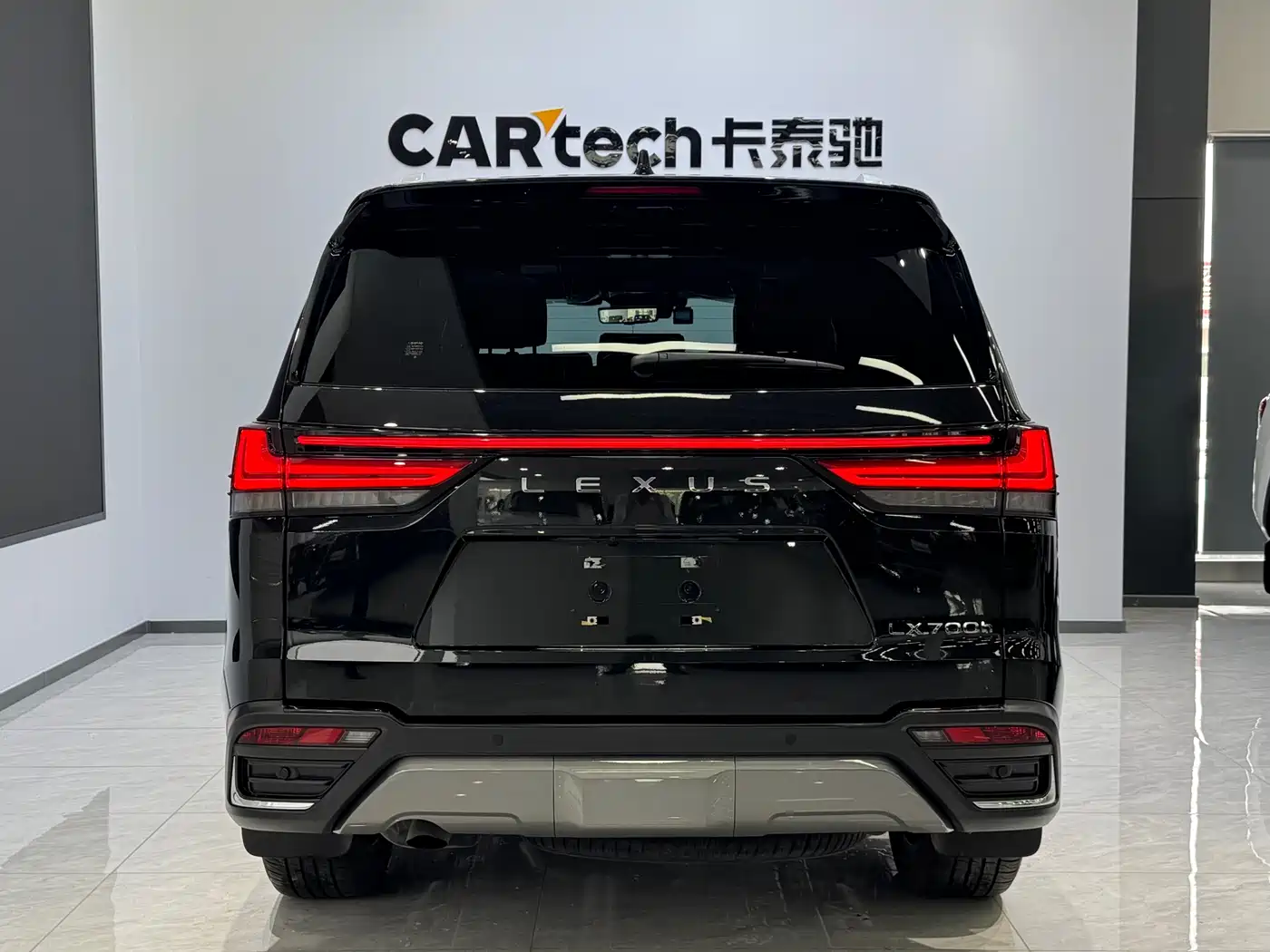 Lexus LX 2025 700h Boundary Edition фото 7