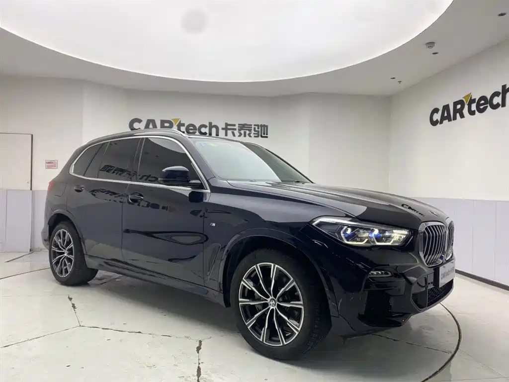 BMW X5 (Import) 2019 xDrive40i M Sport Package фото 2