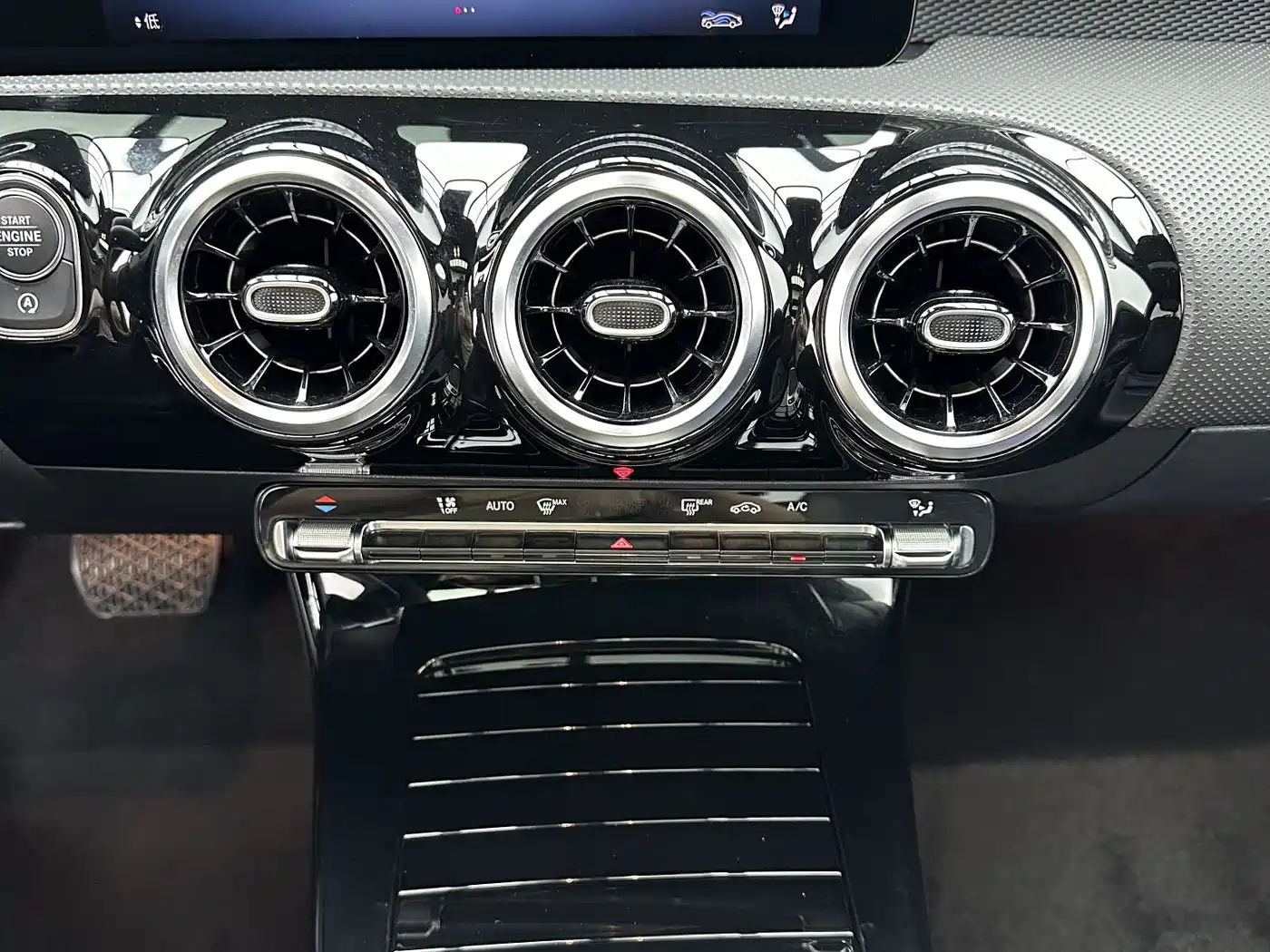 Mercedes-Benz A-Class 2023 A 180 L фото 15