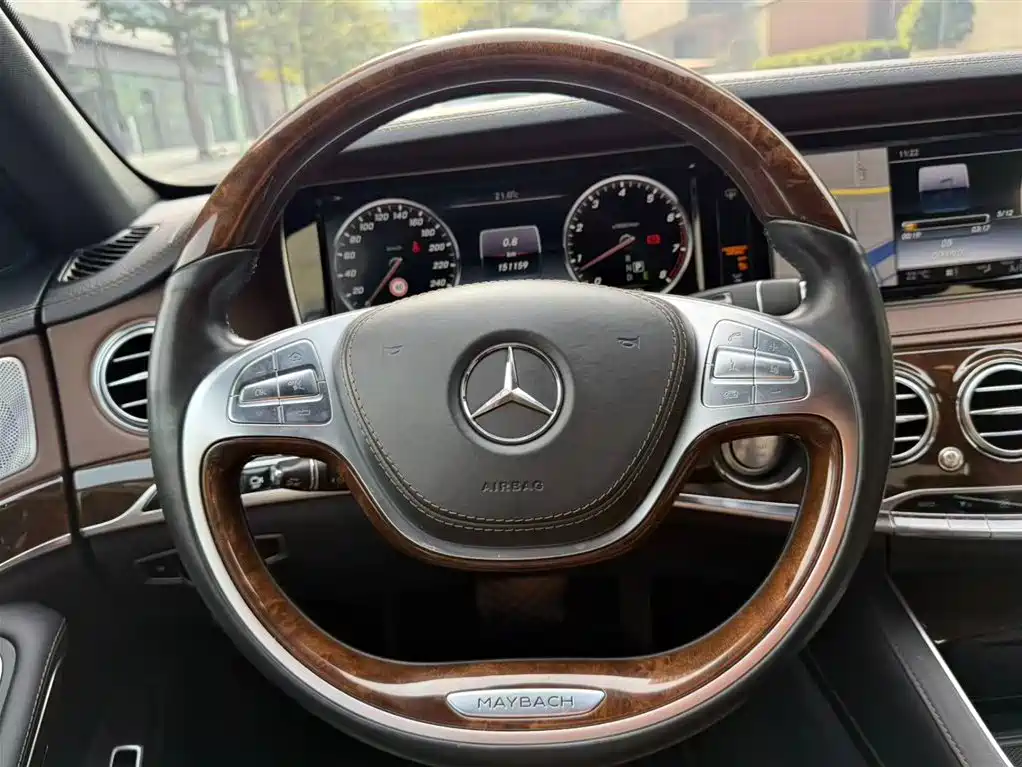Mercedes-Benz Maybach S-Class 2015 S 500 4MATIC фото 8