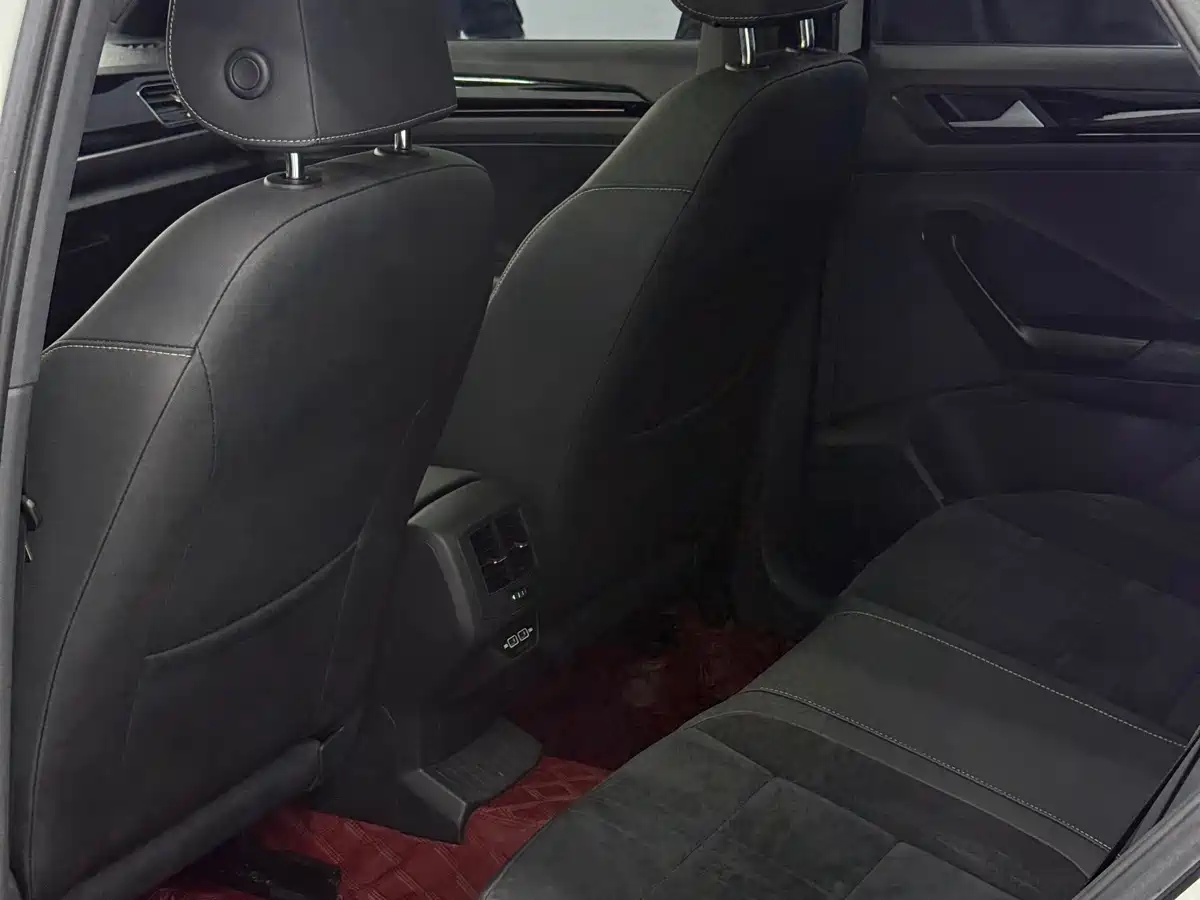 Volkswagen T-ROC 2021 Facelift 280TSI DSG 4WD Luxury Smart Connect Edition фото 14