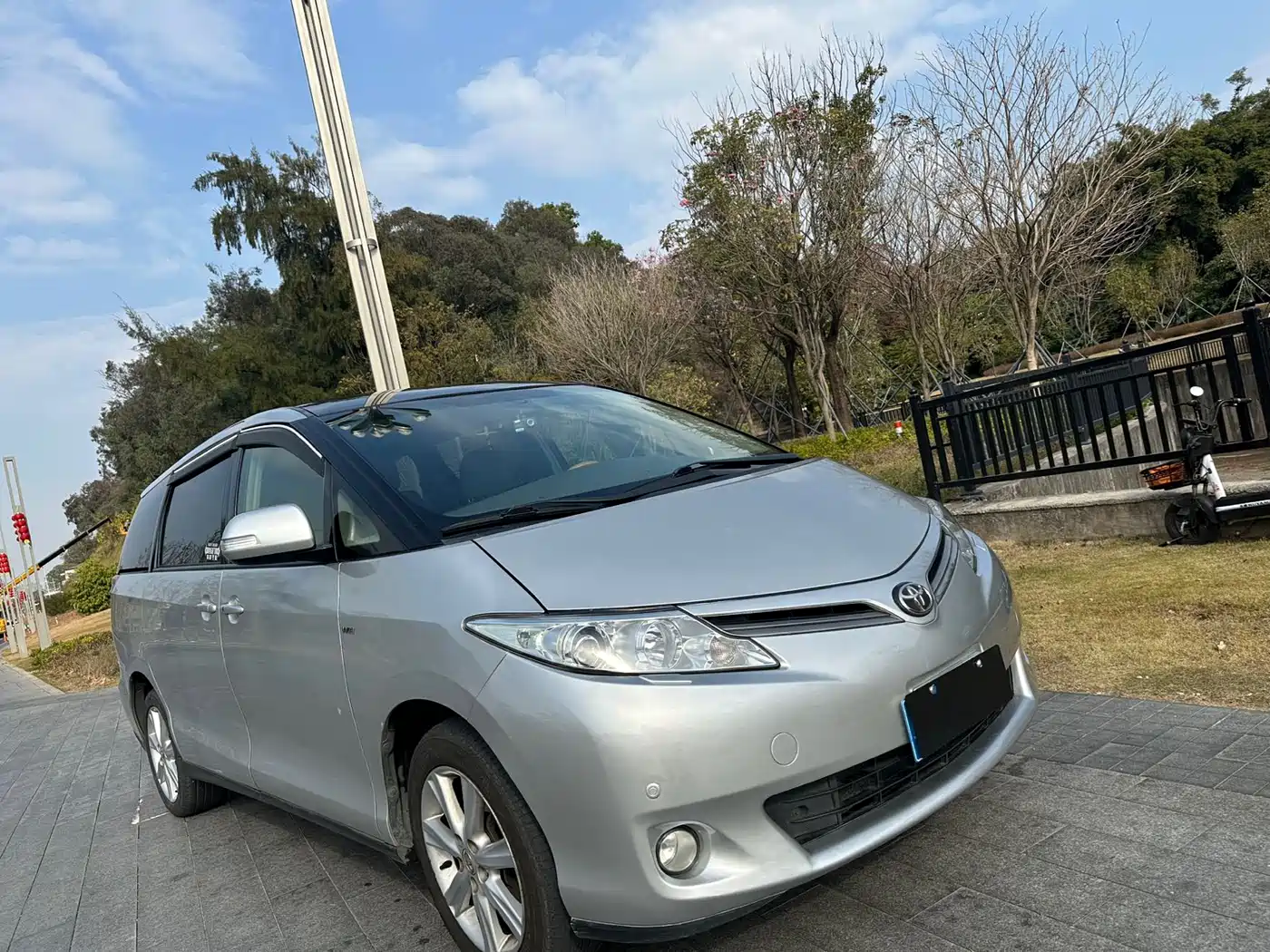 Toyota Previa 2006 Model 2.4L 7-Seater Luxury Edition фото 2