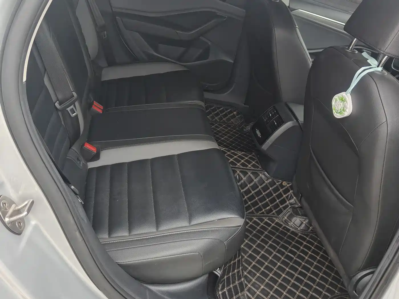 Volkswagen Sagitar 2019 280TSI DSG Comfort Edition China VI фото 7