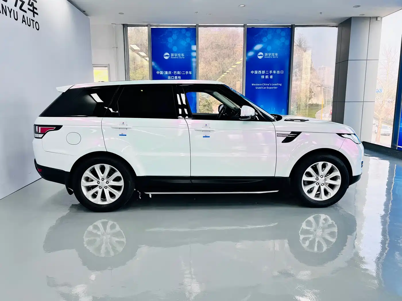 Land Rover Range Rover Sport 2016 Model 3.0 SC V6 SE фото 5