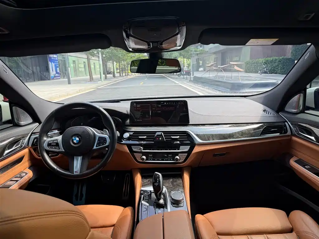 BMW 6 Series GT 2021 630i M Sport Package фото 9