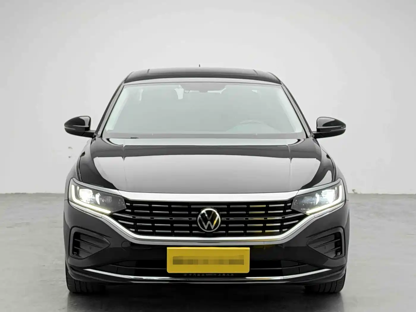 Volkswagen Passat 2024 380TSI Elite Edition фото 2