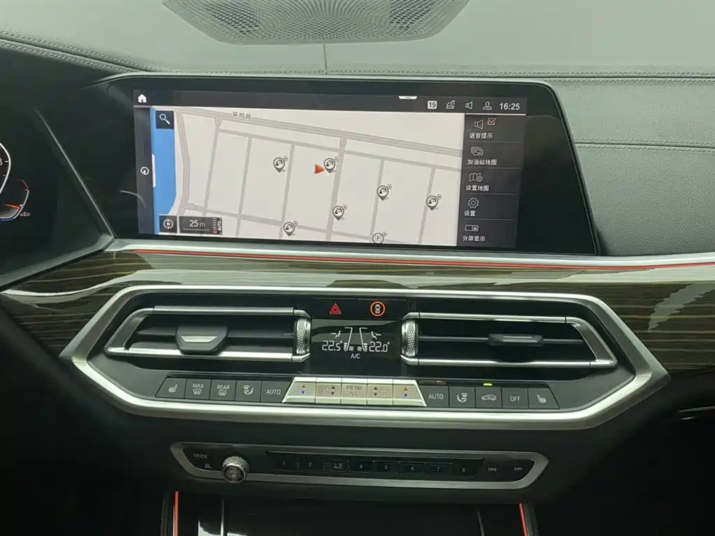BMW X5 (Import) 2019 xDrive40i M Sport Package фото 28