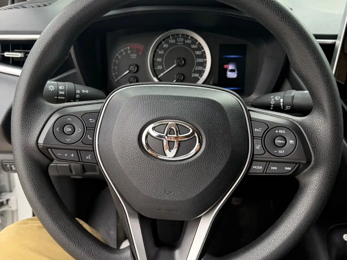 Toyota Corolla 2021 1.2T S-CVT Elite PLUS Edition фото 7