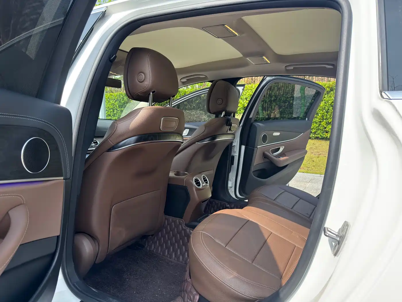 Mercedes-Benz E-Class 2018 E 300 L Sport Luxury фото 15