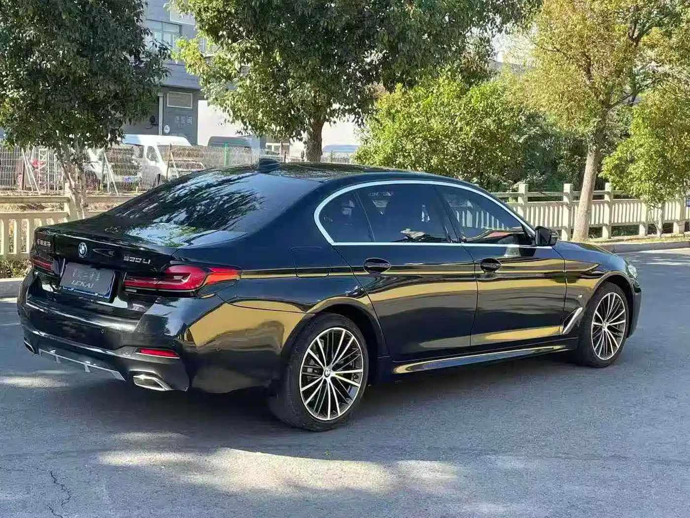 BMW 5 SERIES