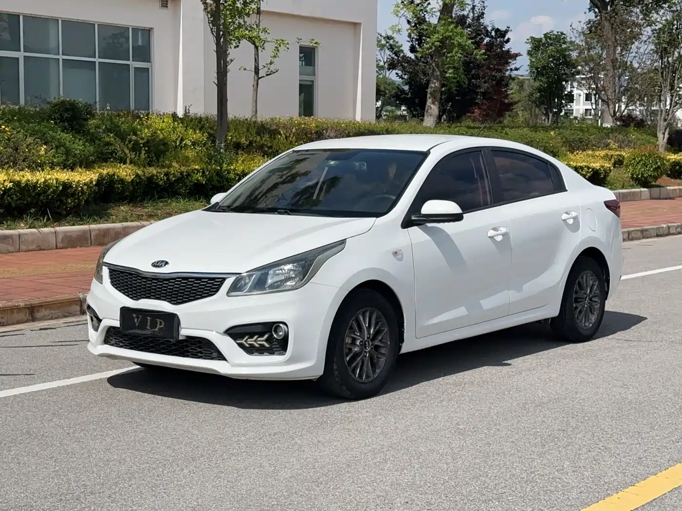 Kia K2 2017 Sedan 1.4L AT GLS