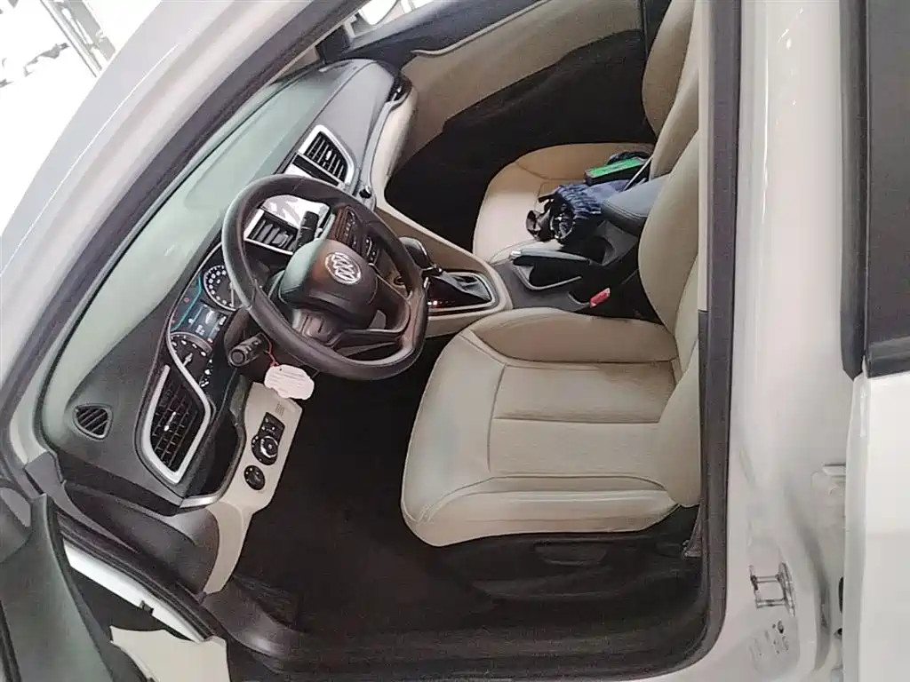 Buick Excelle 2016 15N Automatic Elite фото 16