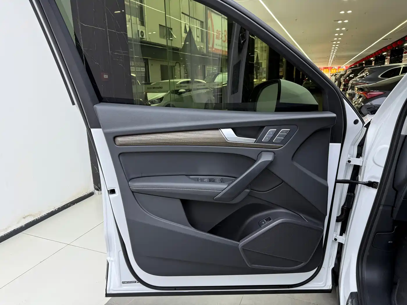 Audi Q5L 2023 40T Luxury Elegance фото 9