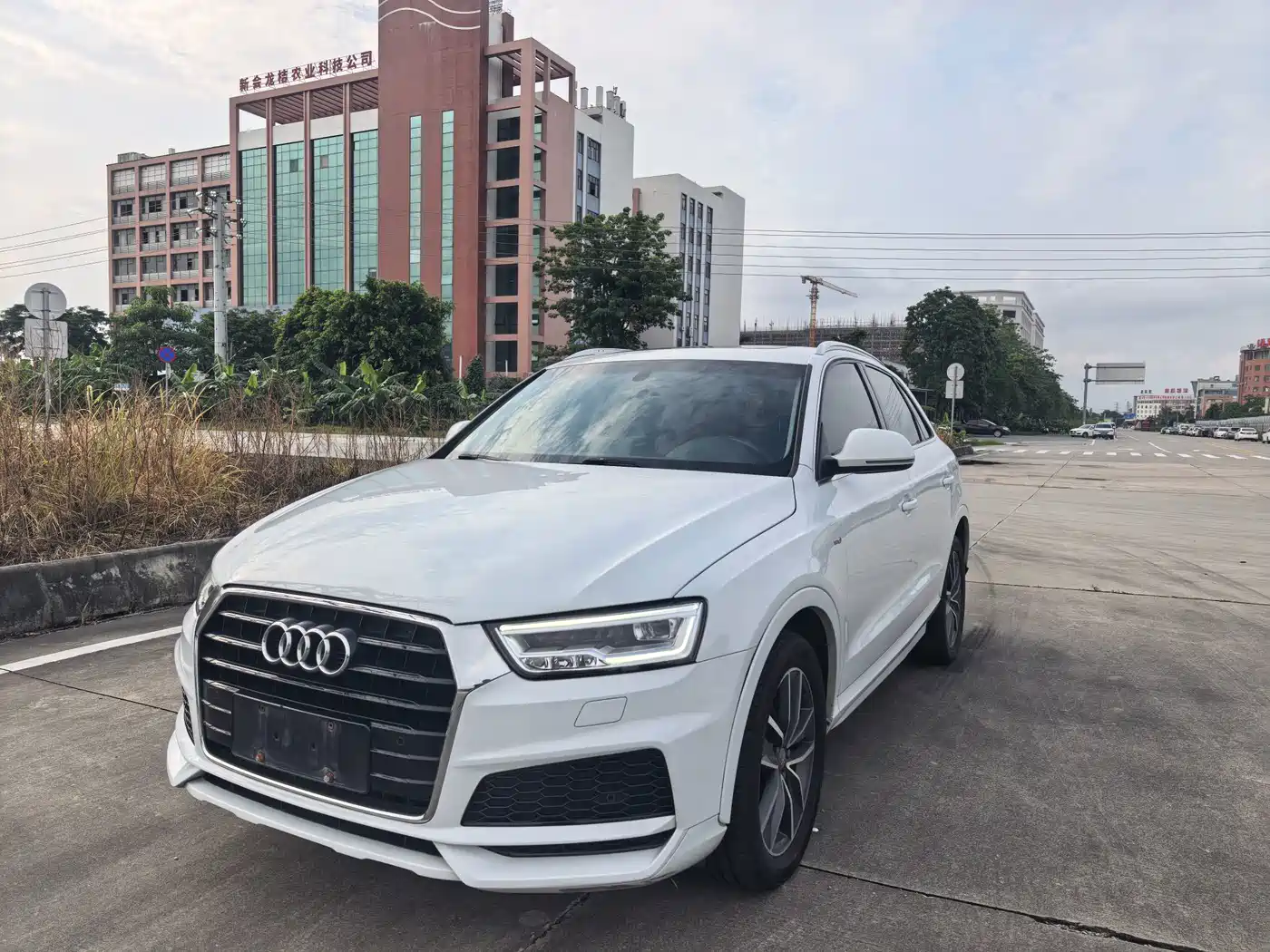Фото 1 - Audi Q3