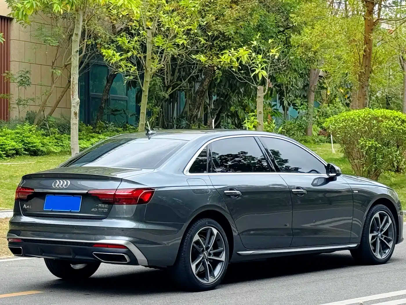 AUDI A4L
