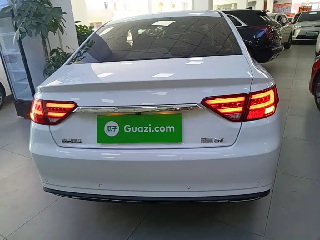 Geely Emgrand GL 2021 2021 UP 1.4T CVT Executive