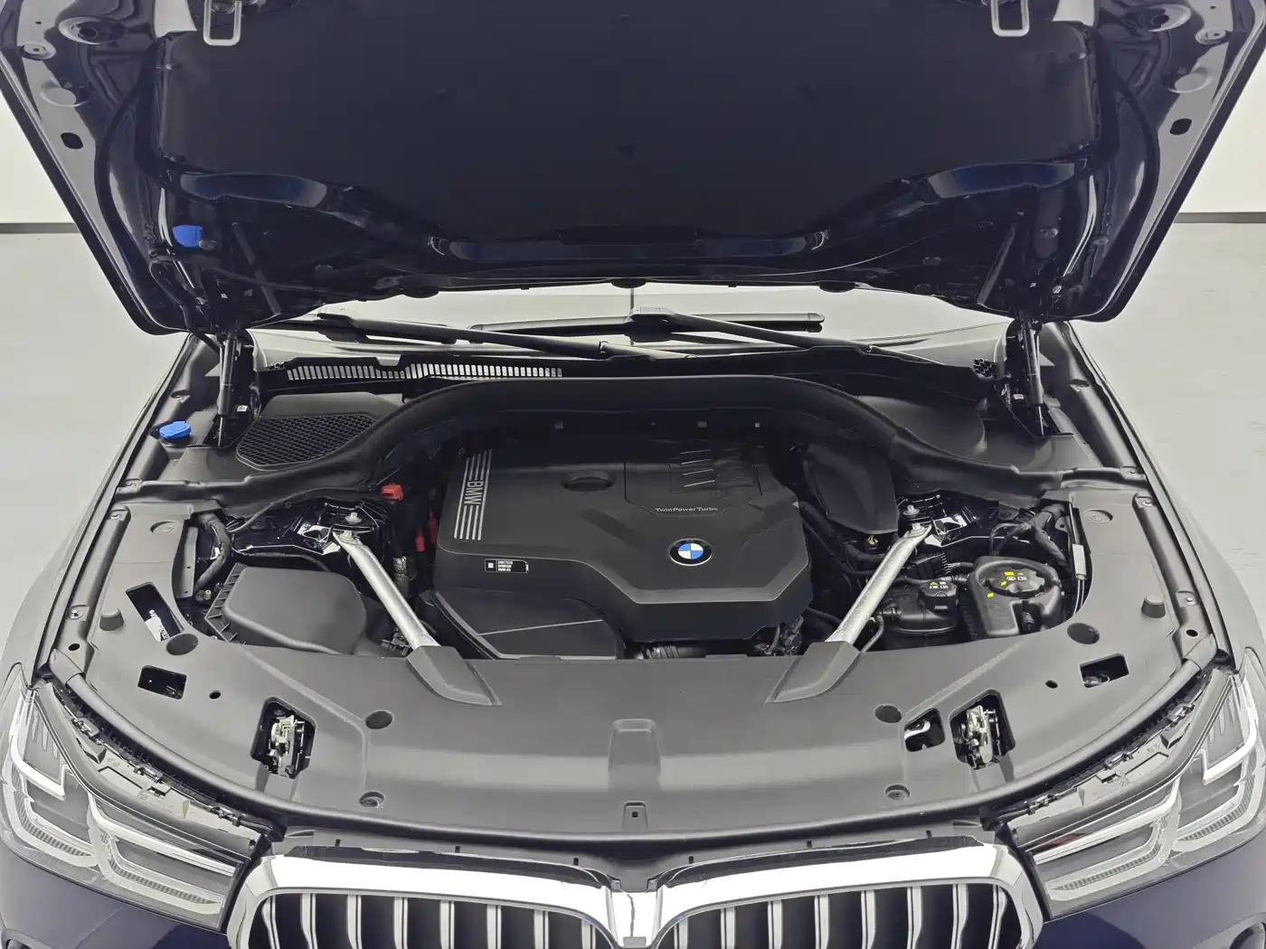 BMW 6 Series GT 2022 Model 630i M Sport Package фото 6