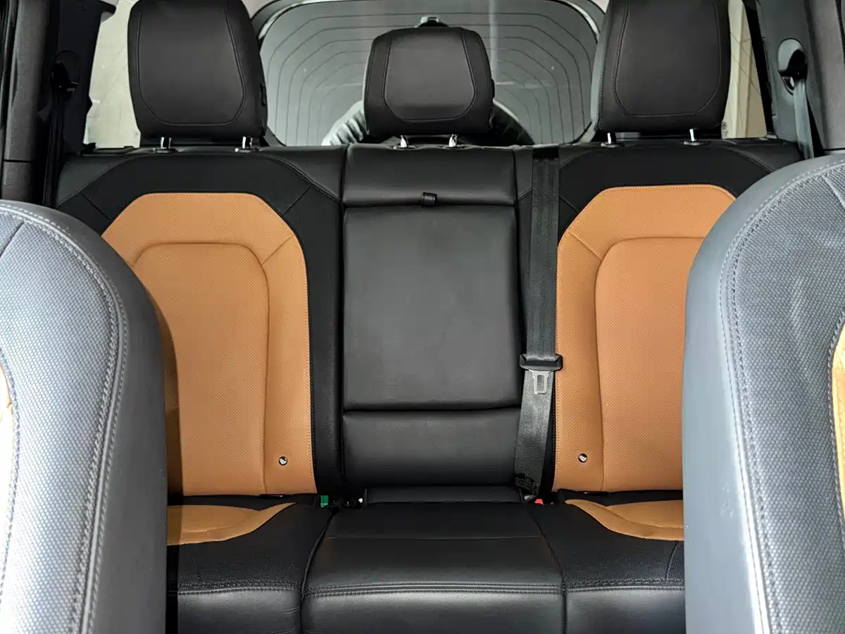Land Rover Defender 2023 Facelift 110 3.0T P400 X-DYNAMIC HSE фото 30