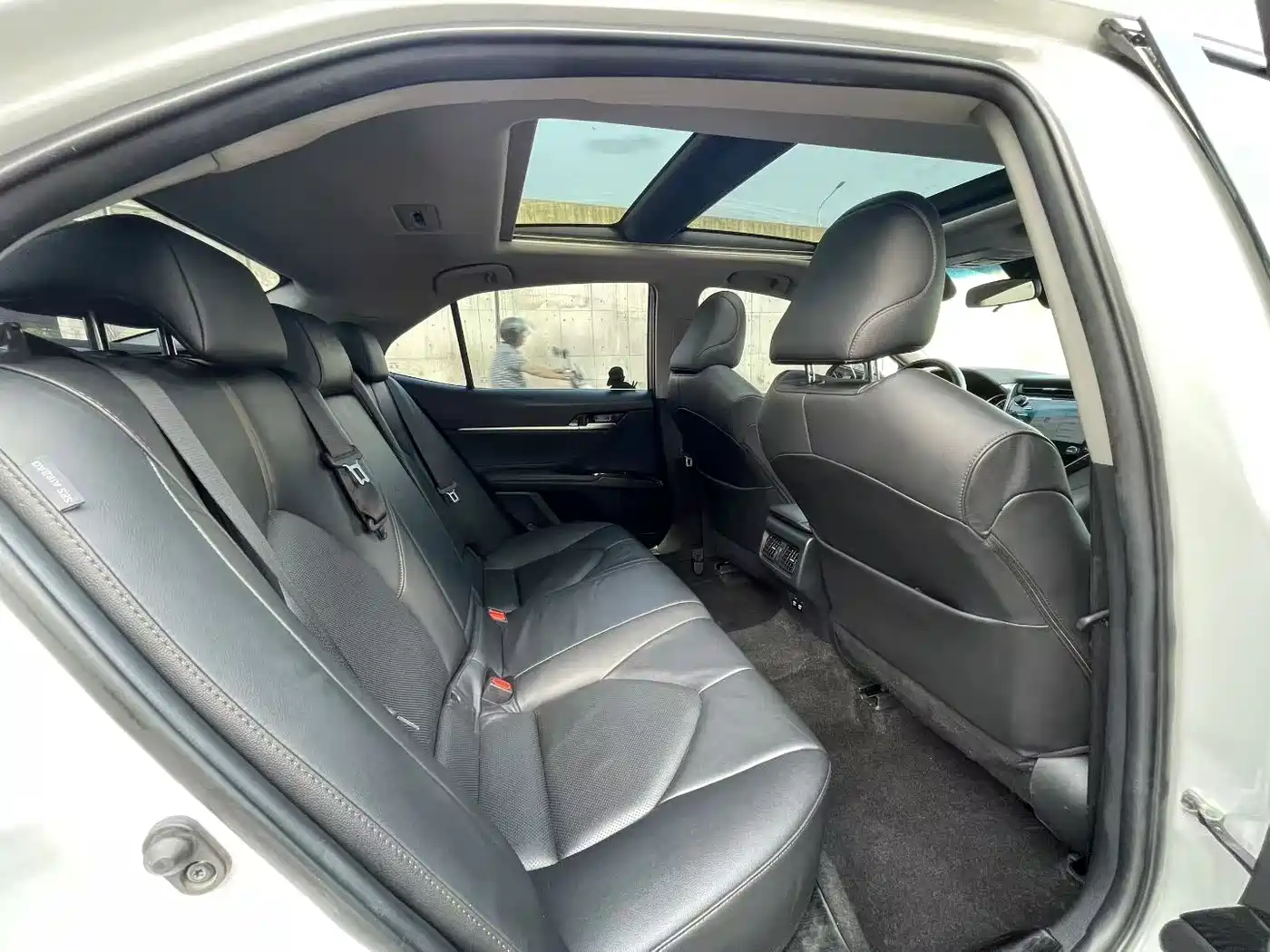 Toyota Camry 2018 2.5G Luxury Edition фото 8