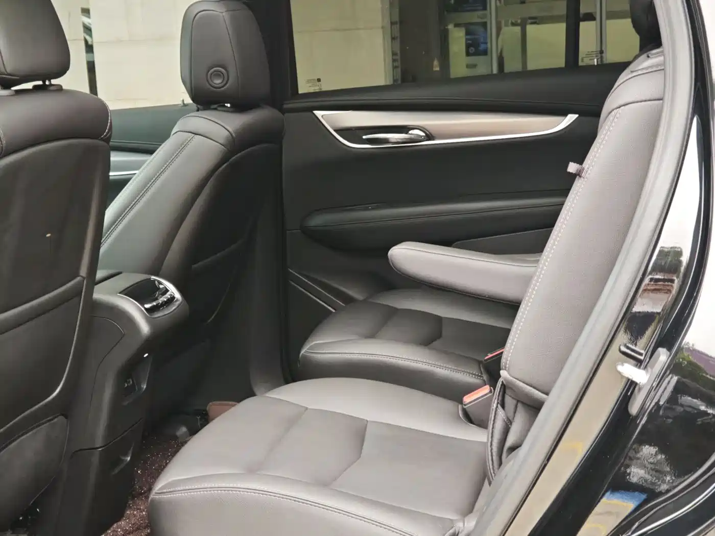 CADILLAC XT6