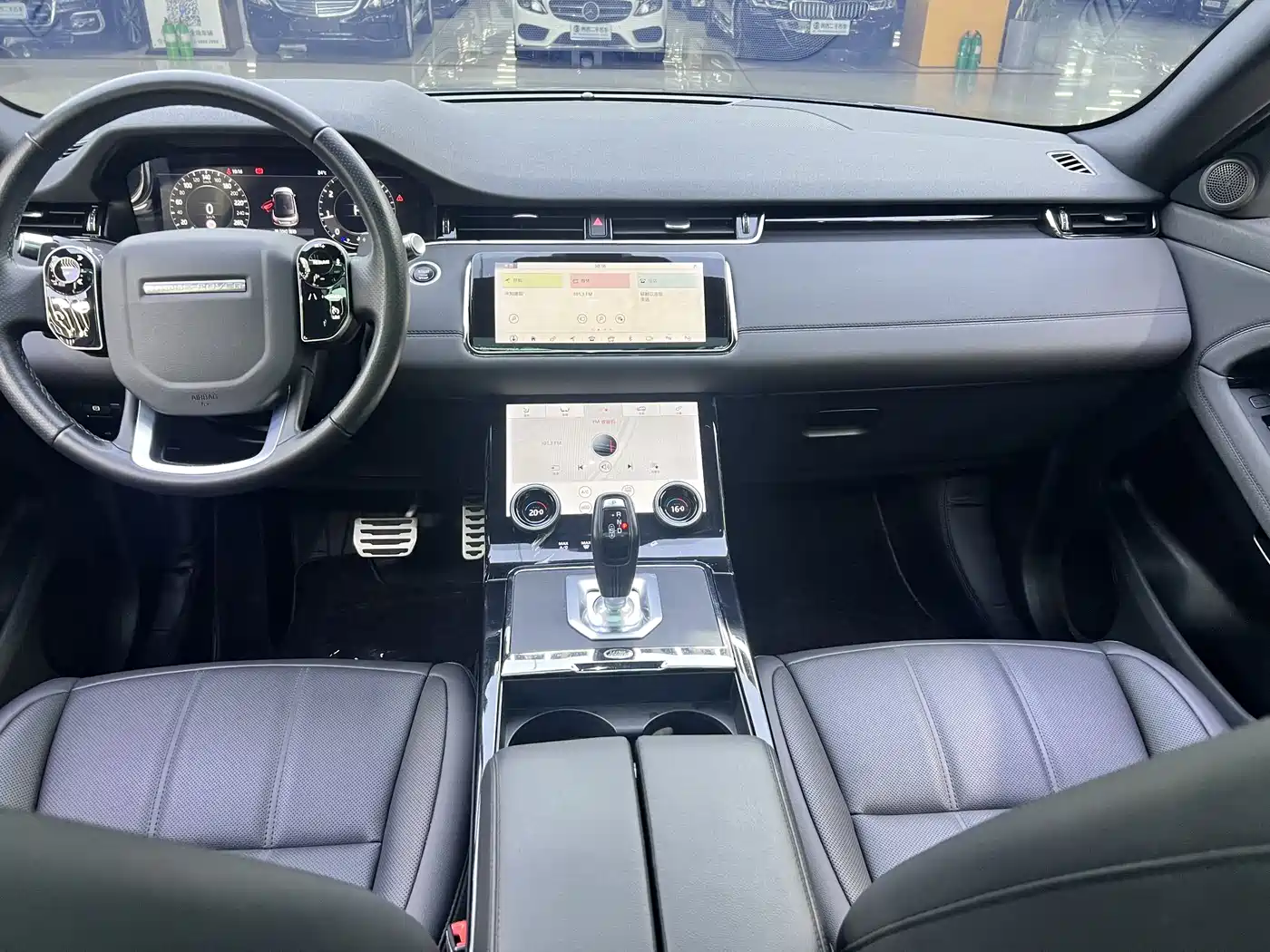 Land Rover Range Rover Evoque 2020 249PS R-DYNAMIC S Sport Edition фото 4
