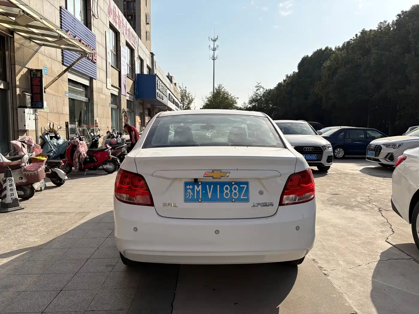 Chevrolet Sail 2015 Sail 3 1.5L Manual Ideal Sunroof Edition фото 4