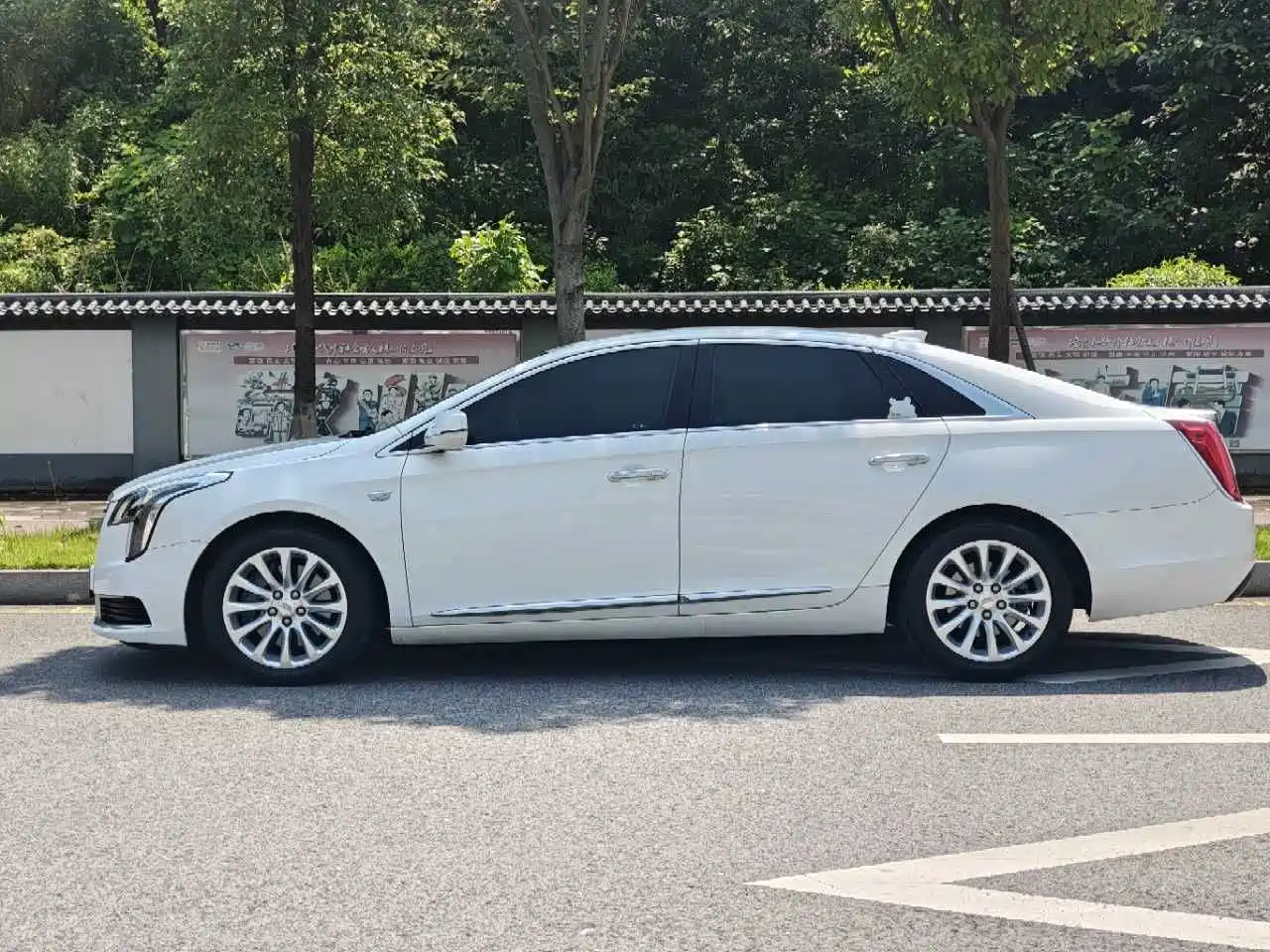 Cadillac XTS 2020 2018 28T Technology