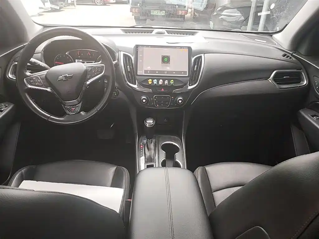 Chevrolet Equinox 2017 535T Automatic Realm Edition фото 10