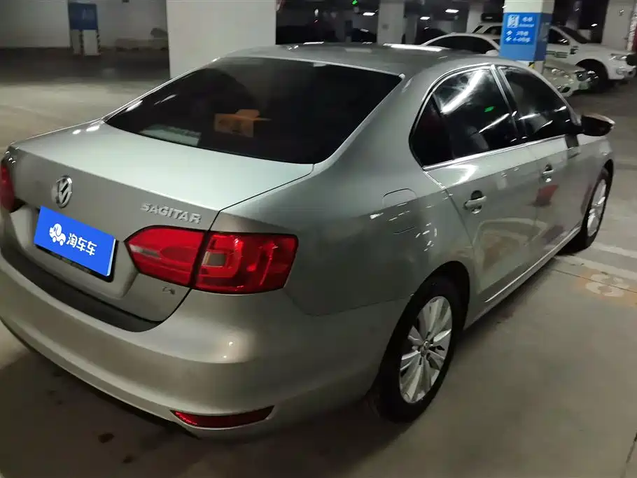 Volkswagen Sagitar 2014 1.4TSI Automatic Luxury фото 3