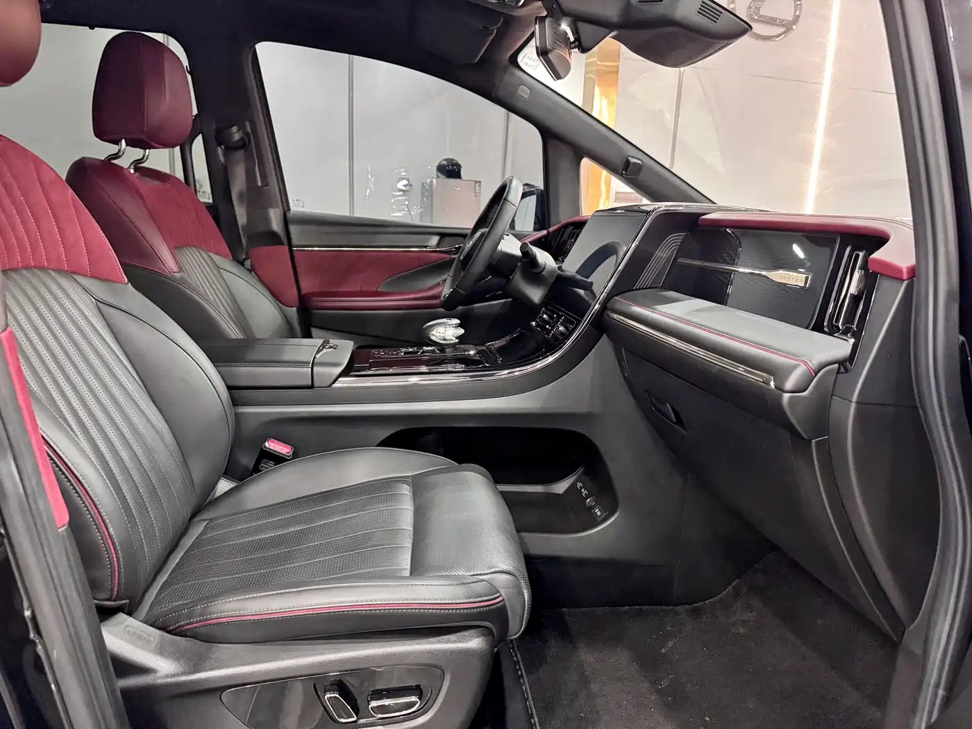 GAC Trumpchi Trumpchi M8 2023 Model Master Series Hybrid Royal Edition фото 10