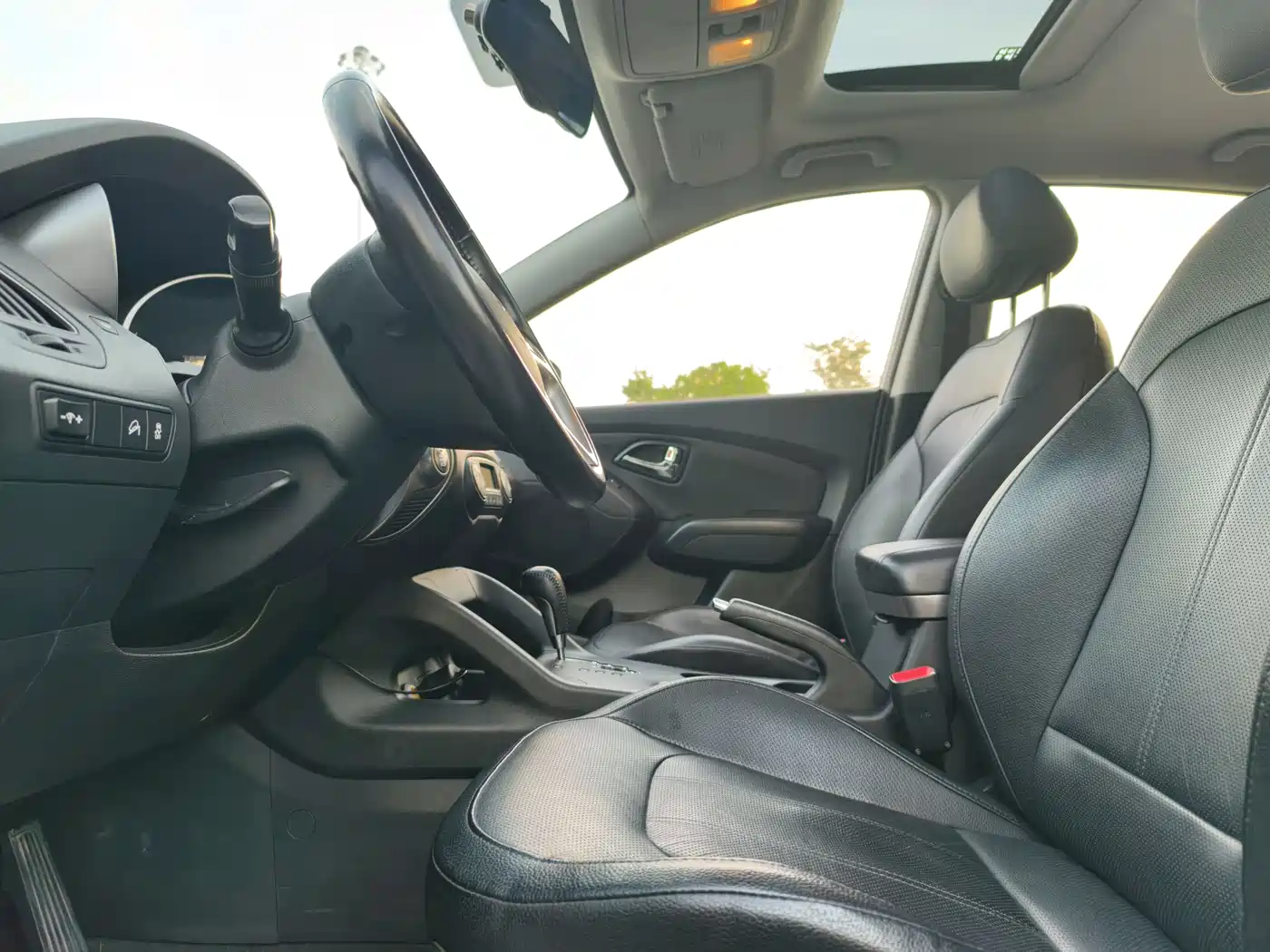 Hyundai Beijing Hyundai ix35 2015 2.0L Automatic 2WD Smart China V фото 14