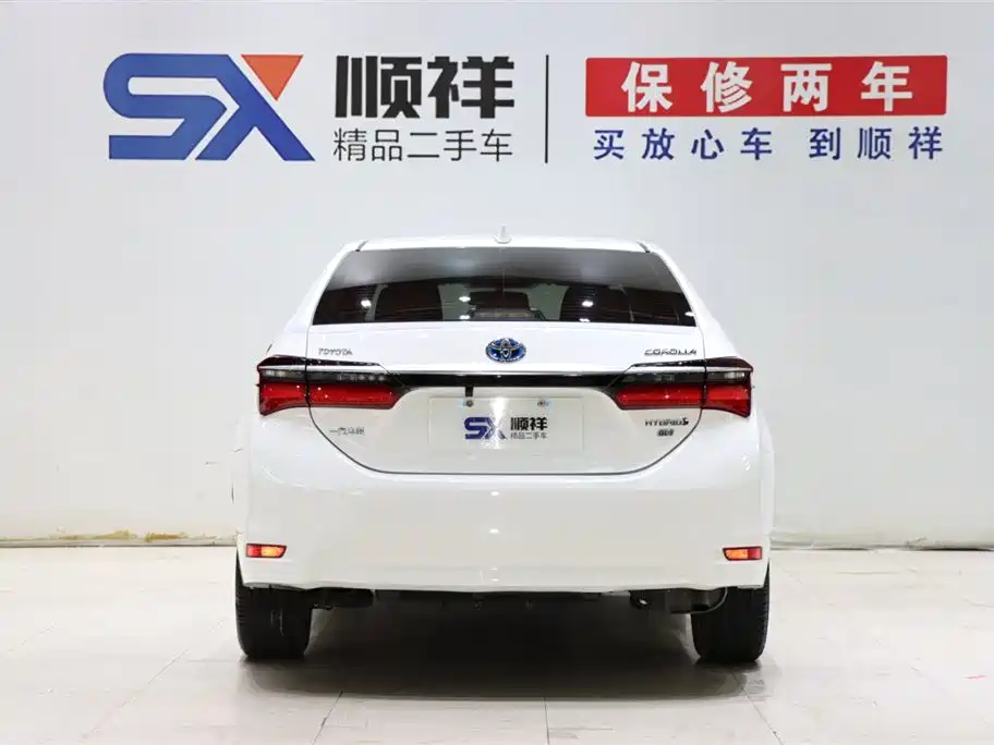 Toyota Corolla 2017 Facelift Hybrid 1.8L E-CVT Leading Edition фото 5