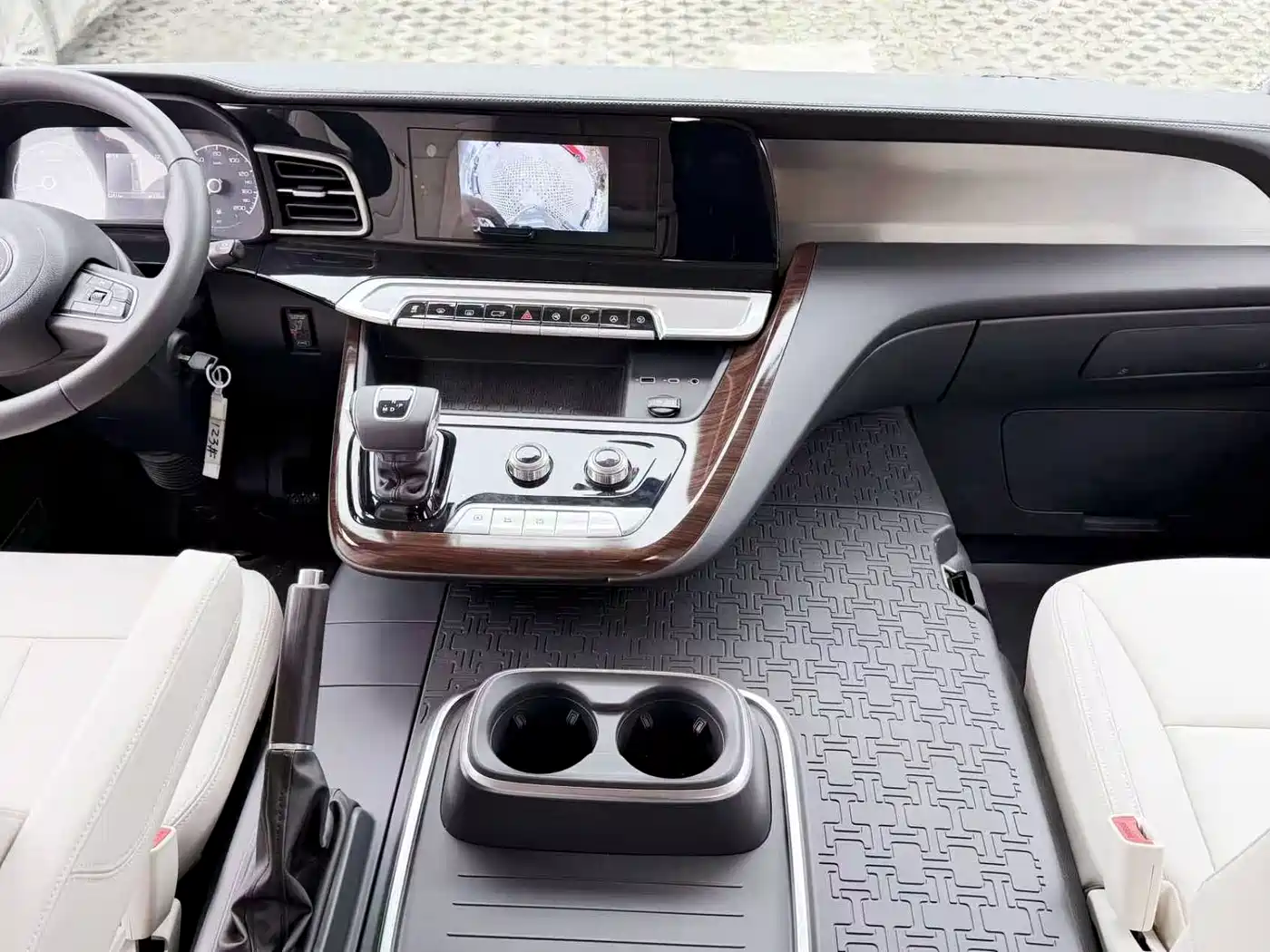 Hongqi Guoyue 2024 3.0T Flagship Edition 17-seater фото 8