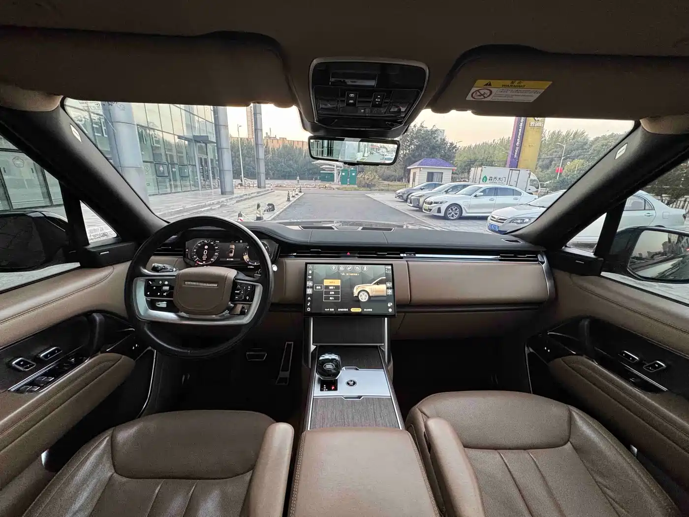 Land Rover Range Rover 2024 2024 3.0 L6 400PS Golden Age Extended 7-Seater