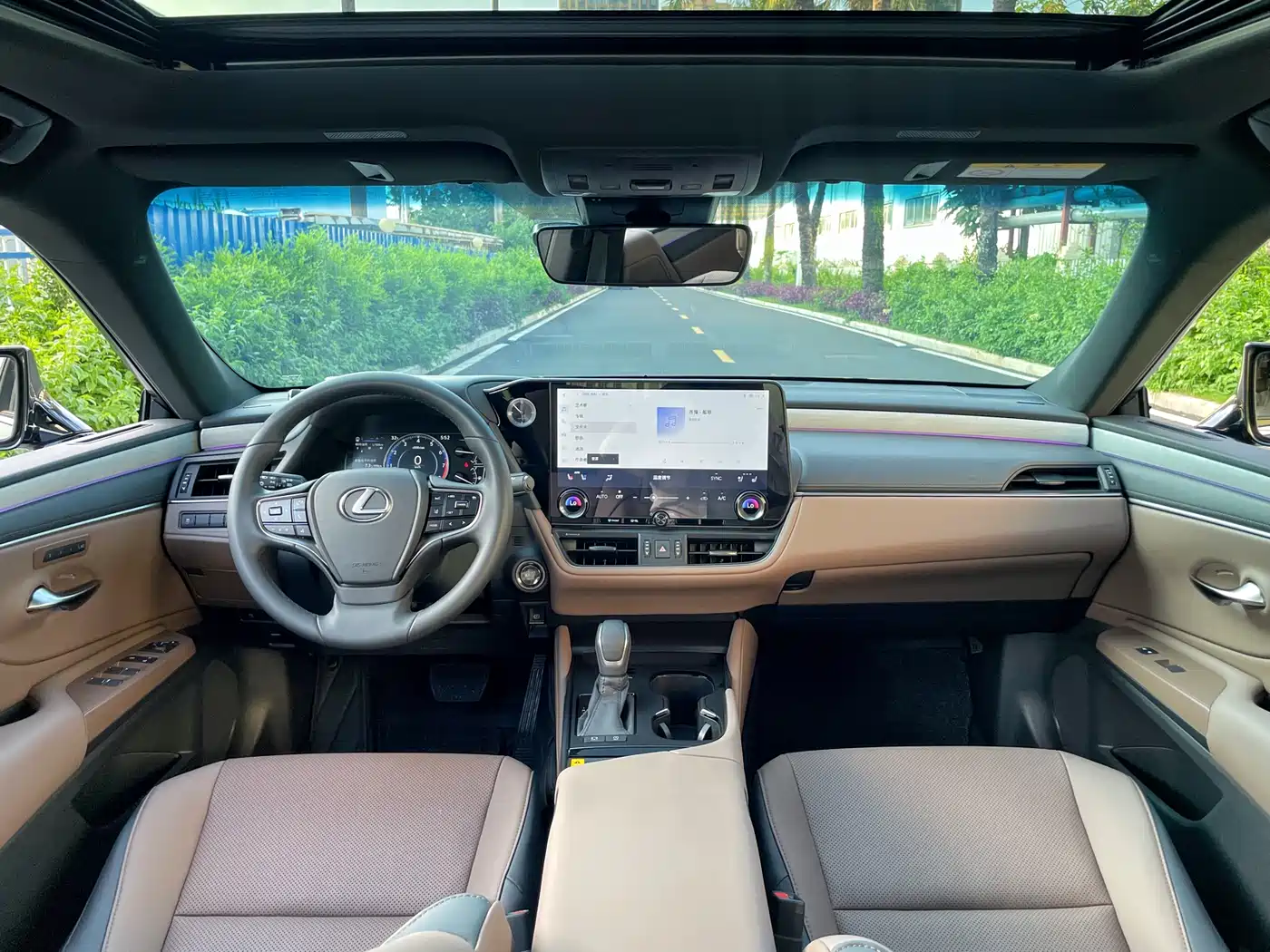 Lexus ES 2025 200 Ultimate Edition фото 6