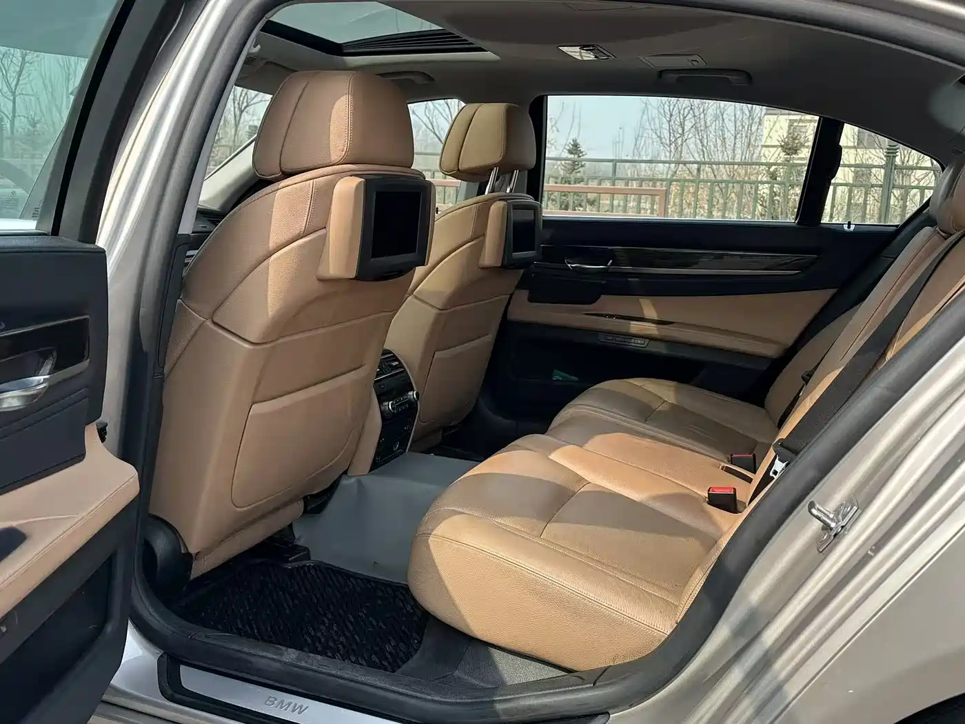 BMW 7 Series 2011 730Li Elegance фото 10