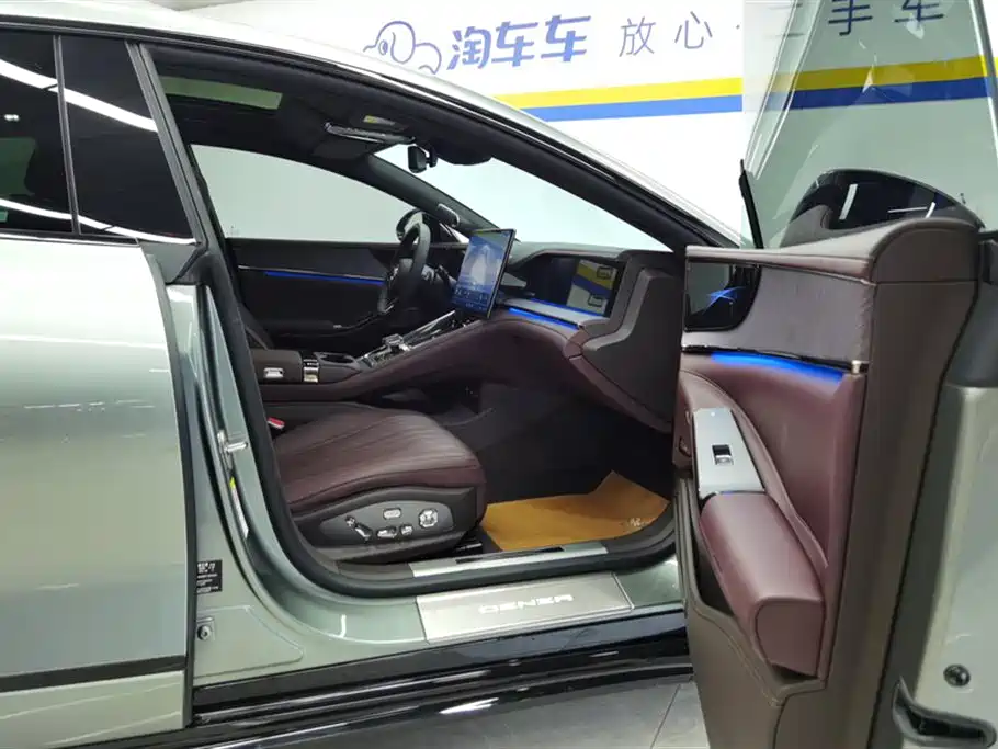 Denza Z9GT 2024 Model 1100 AWD Max Edition фото 8