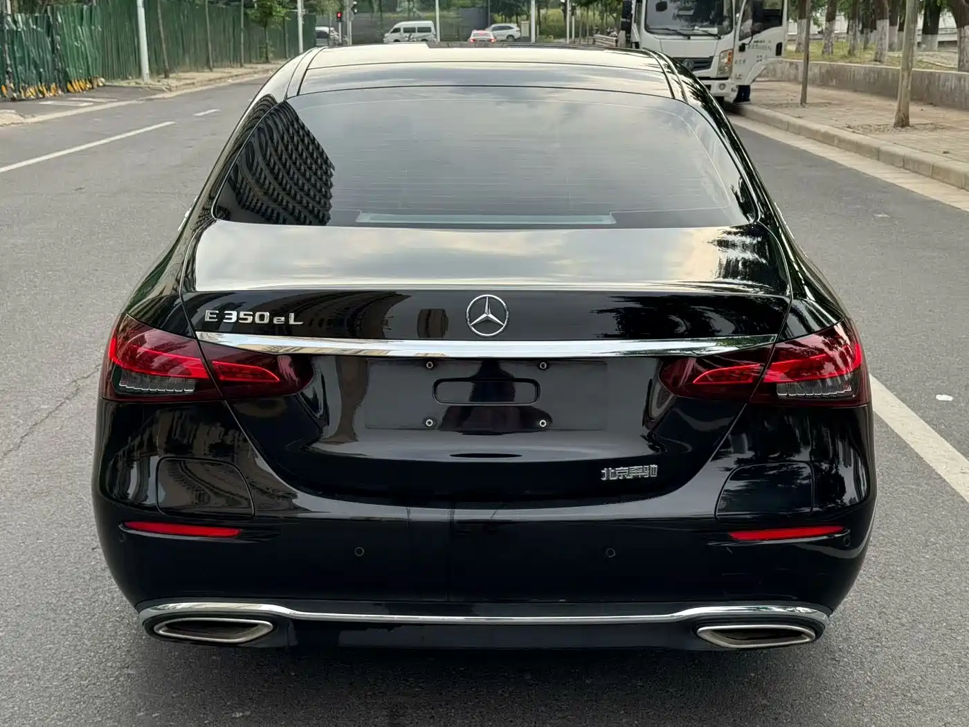 Mercedes-Benz E-Class New Energy 2022 E 350 e L Plug-in Hybrid Sedan фото 8