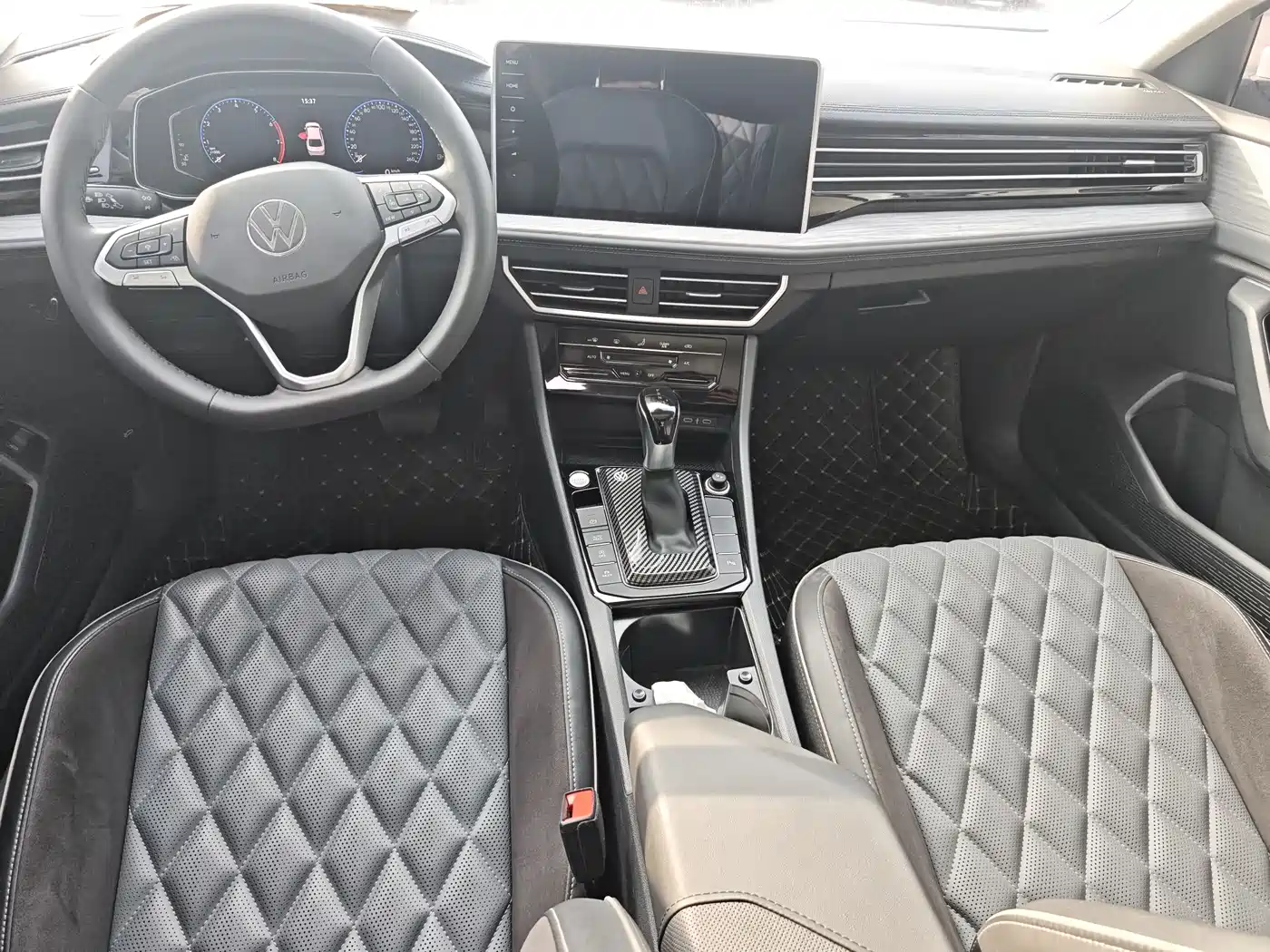 Volkswagen Sagitar 2025 300TSI DSG Excellence Edition фото 6