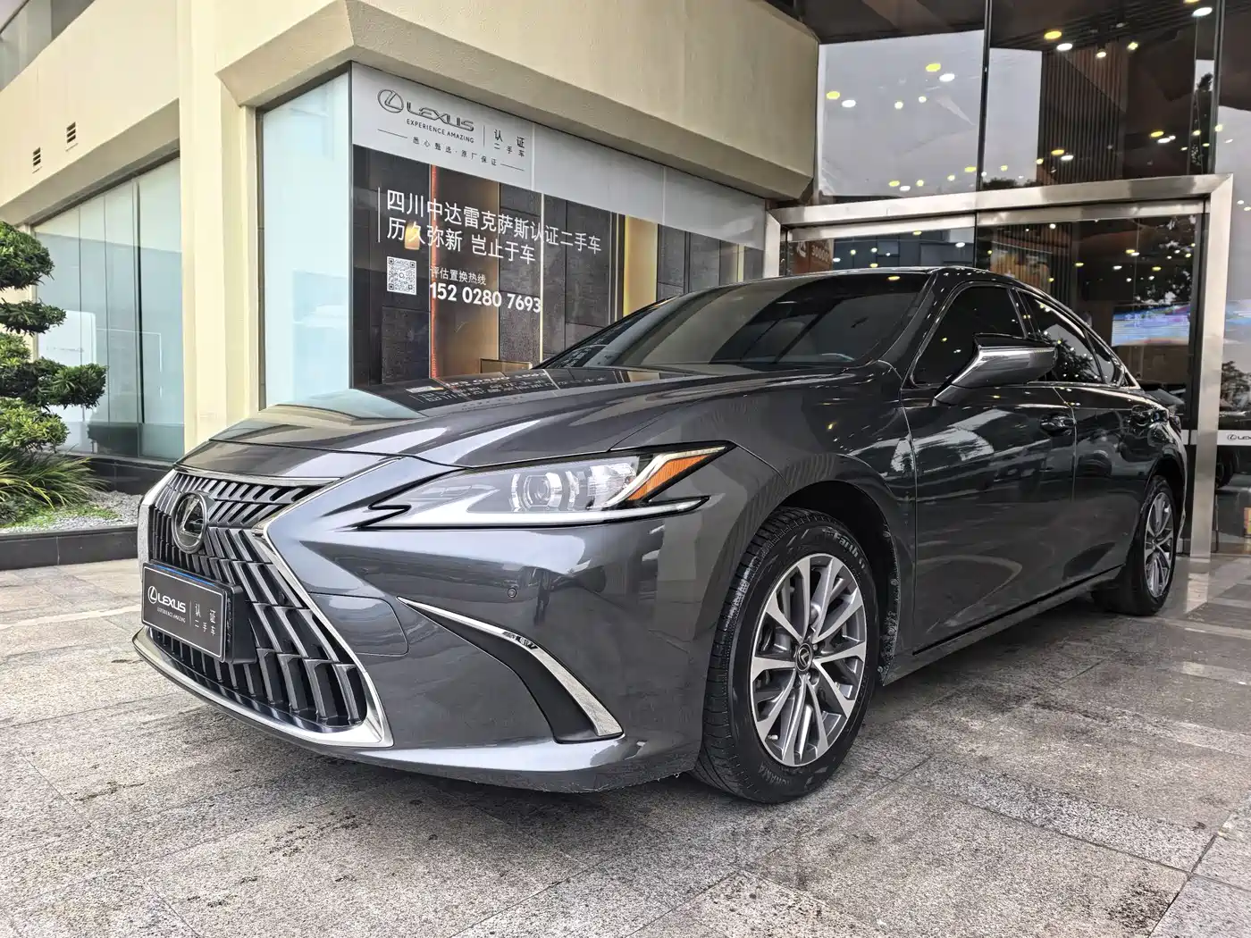 Lexus ES 2021 200 Excellence Edition фото 2