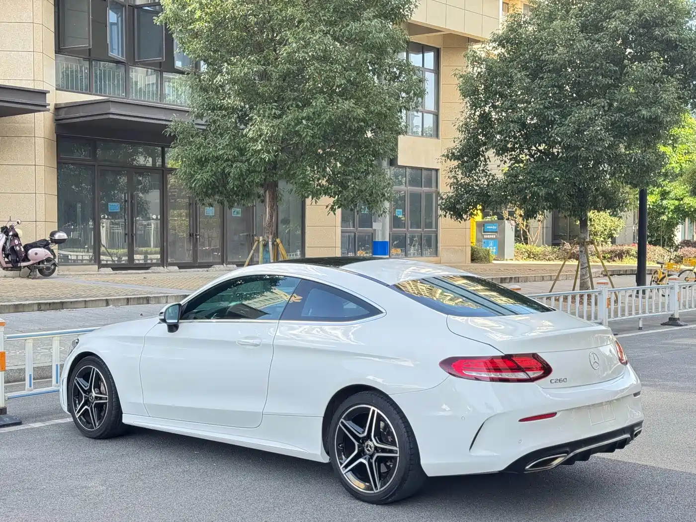 MERCEDES-BENZ C CLASS