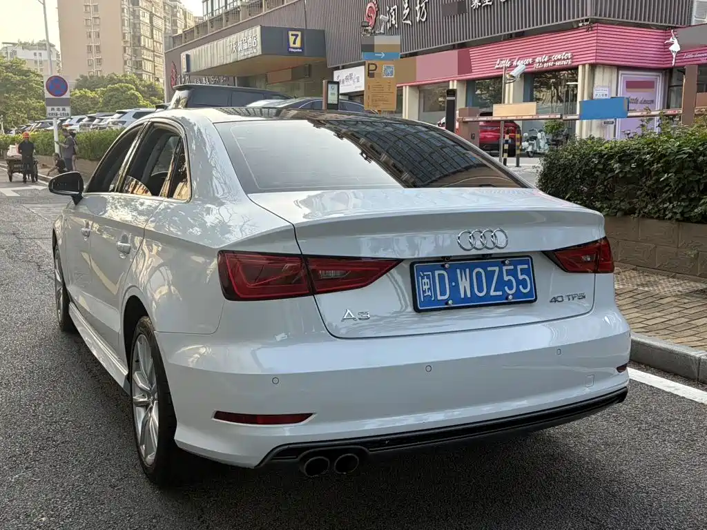 Audi A3 (Import) 2014 2014 Limousine 40 TFSI S line Comfort
