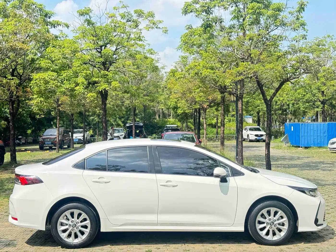 Toyota Corolla 2021 1.2T S-CVT Elite PLUS Edition фото 7