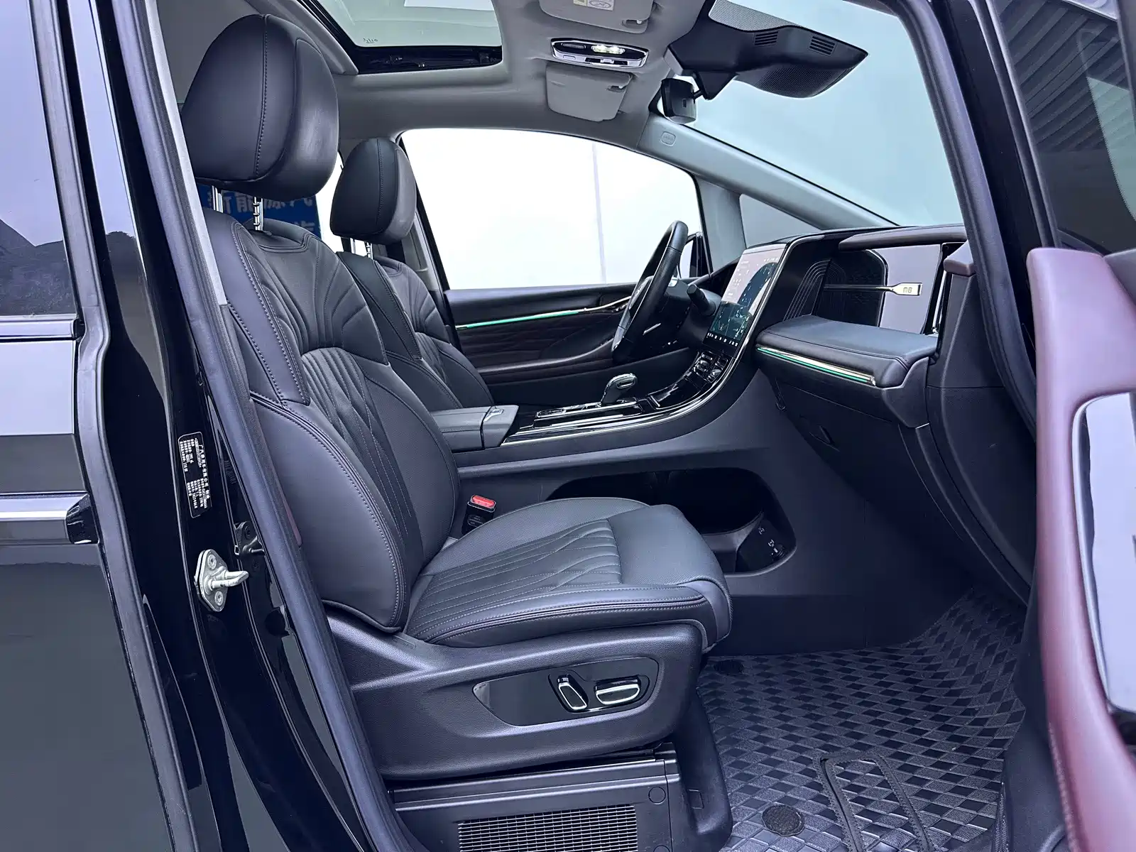 Фото 13 - GAC Trumpchi M8