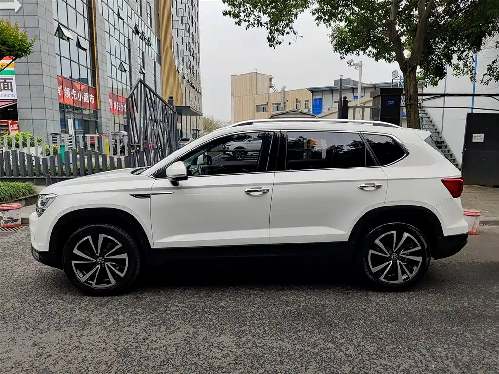 Volkswagen Tharu 2021 280TSI 2WD Luxury Plus фото 3