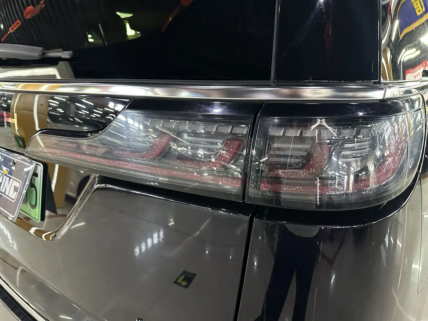 Voyah Auto Voyah Dreamer 2025 PHEV AWD Flagship Kunpeng Edition фото 5